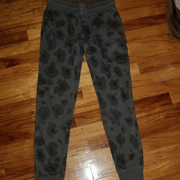 Camo Joggers - Picture 1 of 3